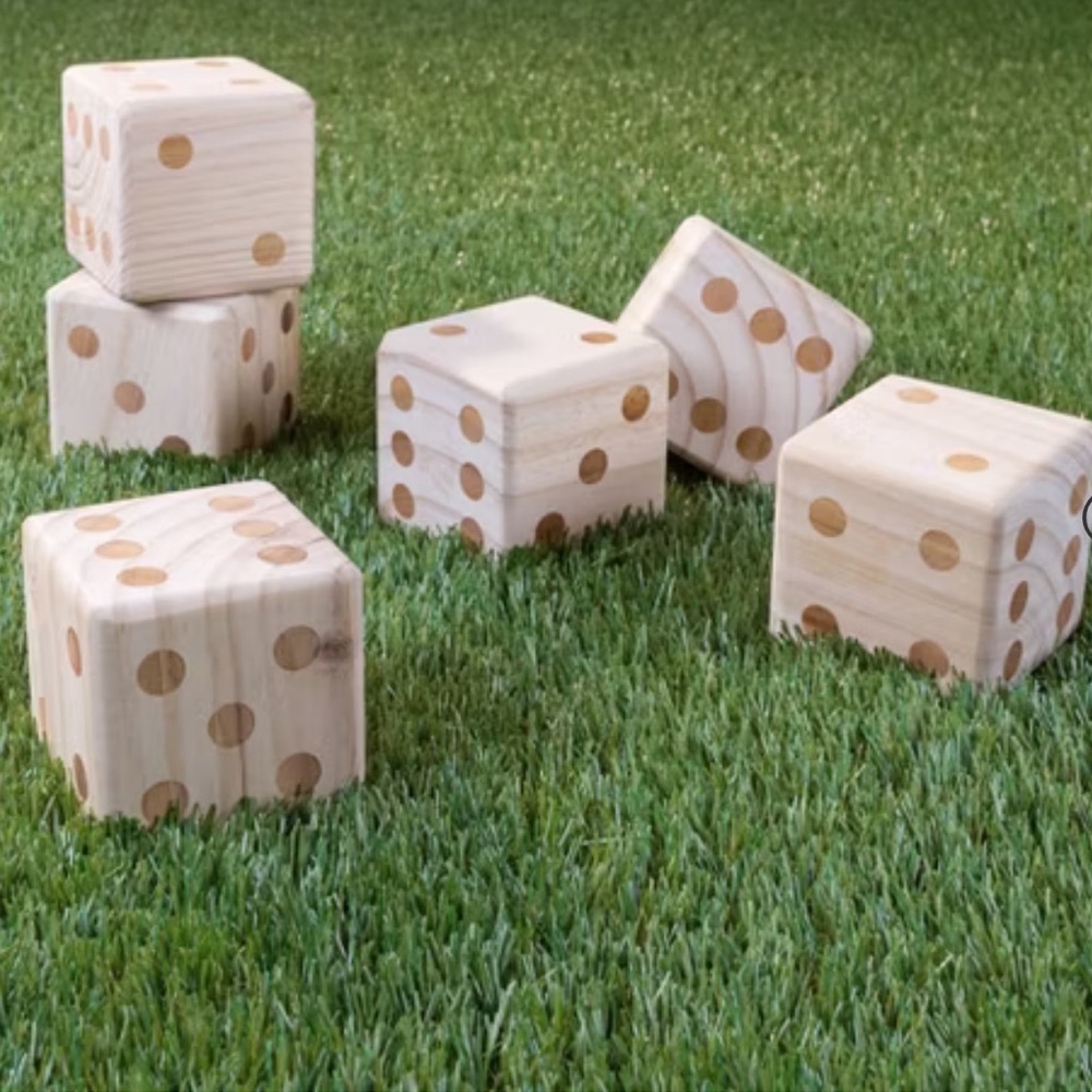 GIANT DICE GAME